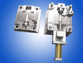 塑料模具的工作原理是什么？